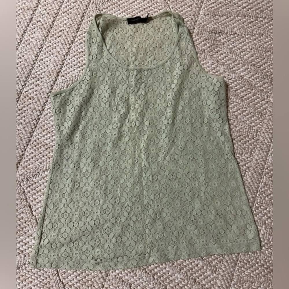 Beautiful lace top with inner tank